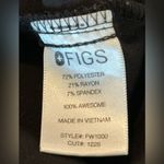 FIGS  Catarina One Pocket Scrub Black Size XS Short Sleeve V-Neck Top FW1000 Photo 1