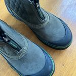 Clarks Womens Muckers Slope Snow Boot Ankle Zip Waterproof Booties, Size 6M Photo 3