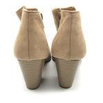 Old Navy Womens Ankle Boots Stacked Heel Faux Suede Zipper Beige Size 7 Photo 3