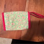 Vineyard Vines  change/card pouch- like new! Photo 1