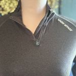 Under Armour  Women's Charcoal Long Sleeve Cold Gear Fitted Top size Small Photo 2
