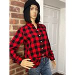 Old Navy Woman’s The Classic Buffalo Plaid Button Down Shirt S Fall Fashion Photo 2