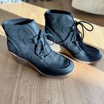 G.H. Bass Women's Black Leather Teresa Wedge Ankle Boots Lace Up, Size 7 US Photo 2