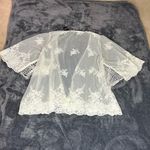 Torrid  Kimono Sz 1-2 Ivory Floral Delicate Boho Embellished Fringe Mesh Cover Up Photo 3