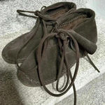 Toms EUC Zahara Suede Moccasin Lace-Up Flat Booties
Chocolate Brown Women’s 9 Photo 9