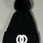 Black White Knit Knitted Faux Fur Pom Photo 1