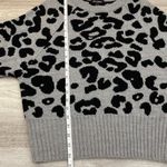 QED London Gray & Back Animal Print Long Sleeve Women’s Scoop Neck Knit Sweater Photo 9
