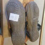 BEARPAW Women's Dark Sandals with Cork Sole Photo 3