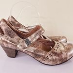 Taos Stunner Women's Mary Jane Heels Antique Gold Leather Cap Toe Laser Cut 9.5 Photo 2