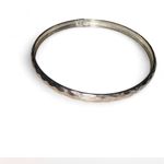 None Authentic Vintage Mexican 925 Sterling Silver Hammered Hinged Bracelet Photo 4