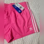 Adidas NWT  - Women's Adicolor 3-Stripes Shorts (II0720) Size M Photo 7