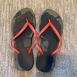 Gap  flip flops Photo 0