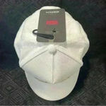 Levi Strauss & Co NWT Seasonal Graphic Women’s Adjustable Baseball Cap White Photo 7