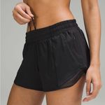 Lululemon Hotty Hot Low-Rise Lined
Short 4" size 6 Photo 0