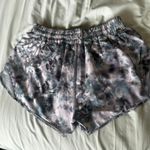Lululemon Hotty Hot Short 2.5” Photo 0