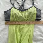 Athleta  Essence Energize Sports Bra‎ Tank Top Sz Medium Fluorescent Green / Grey Photo 8
