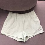 Alo Yoga Accolade Short Spearmint S Photo 5