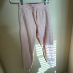 Lululemon  high rise Scuba jogger pant sz 4 in Strawberry Milkshake Photo 2