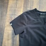 FIGS  Black Catarina One-Pocket Scrub Top Size Medium Photo 2