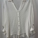 Elegant White Button Photo 0