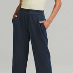 Lululemon  Softstreme High-Rise‎ Straight Leg Crop True Navy sz6 Photo 0