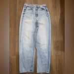American Eagle  Light Blue Denim Wash Women’s Jeans Size 8 Photo 2