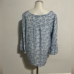 NWT Floral & Ivy Blue Floral Blouse Size Medium Photo 2