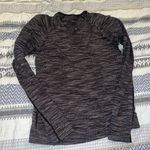 Lululemon Long Sleeve cute shoulder ruffles size 6 Photo 0