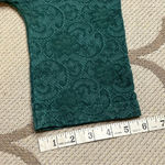 Blush  boutique seamless green floral textured 8” bike shorts Photo 5