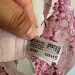 Wacoal  Embrace Lace pink lace underwire bra size 34DD Photo 3