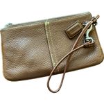Coach Women's Brown Pebble Leather Wristlet Wallet Zipper Accents Photo 5