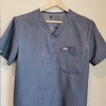 FIGS  Catarina One Pocket Scrub Top Size Small Photo 6