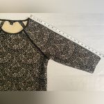 Ann Taylor Jacquard Top Bonded Lace 3/4 Sleeve
Botton Left Side Invisible Zip Photo 5