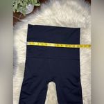 Belly Bandit Mother Tucker Capri black postpartum compression Leggings sz Medium Photo 6