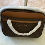 Michael Kors NWT Jet Set Large Logo Crossbody Bag Photo 11