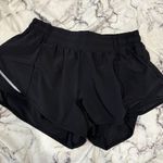 Lululemon Hotty Hot Short 2.5” Photo 0