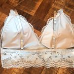 Adrienne Vittadini  lace plunging v-neck adjustable strap bralette, size large Photo 2