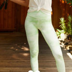 FP Movement by FP Good Karma Tie Dye Leggings in Electric Pistachio sz XS/S NWT Green Photo 0