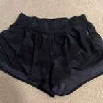 Lululemon Hotty Hot Shorts 2.5 Black Camo Photo 0