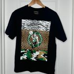 EXPRESS Boston Celtics T-shirt Photo 0