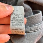 ID Christmas Gray Short Sleeve Crew Neck Graphic Tee Photo 4