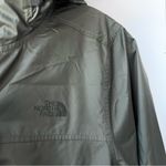 The North Face Cyclone Packable Lightweight Windbreaker Jacket, Taupe Green, S Photo 6