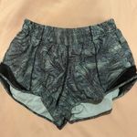 Lululemon Hotty Hot Short 2.5” Photo 0