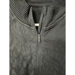 Lululemon Women’s Black Embossed Restless 1/2 Zip Long Sleeve Pullover‎ Size 8 Photo 1