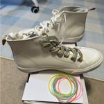 Women's White High Photo 2