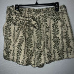 Time and Tru Green Floral Print Paperbag Tie Waist Shorts Size L. Black Size L Photo 0