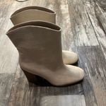 Journee Collection JOURNEE Elegant Cream Ankle Boots Size 9 Photo 4