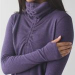 Lululemon • in a cinch reversible long sleeve pull over shirt sz Photo 3