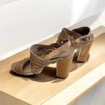 *Reaction Kenneth Cole Women's Size 9 Sandals Tan Gold Braided Strap Chic Photo 6