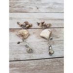 Vintage Clip On Earrings Photo 4